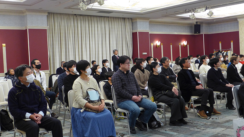 山内会長による主催者挨拶